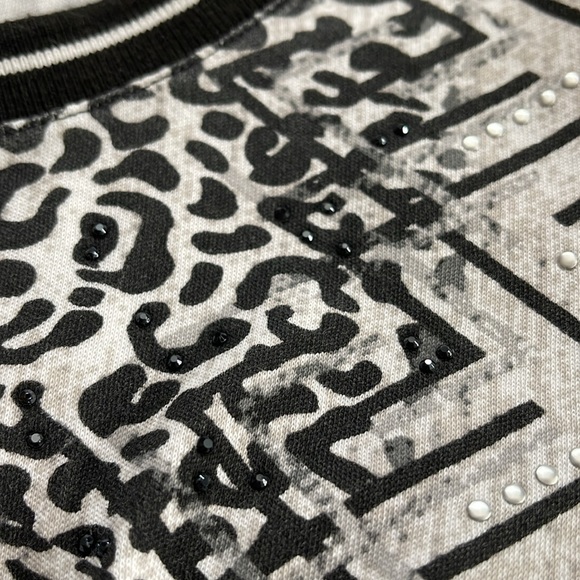 Olsen ladies black & white leopard print pullover - Picture 7 of 10